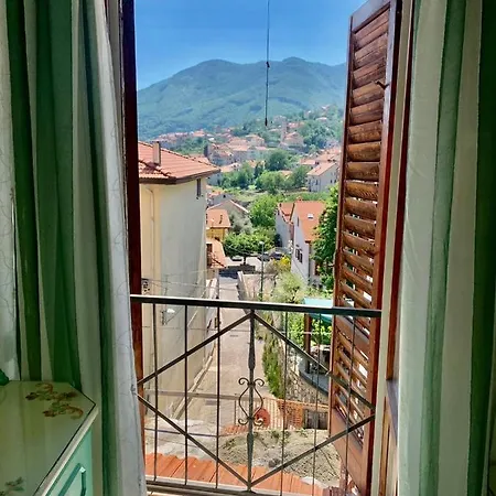 Le Ninfee Holiday House Daire Agerola