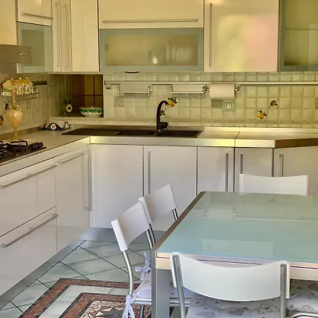 Daire Le Ninfee Holiday House